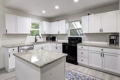 428 Seawind Street, Lakeway, TX 78734 - Photo 5