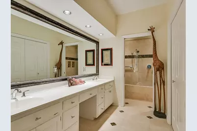 5603 Oakwood Cove #212, Austin, TX 78731 - Photo 19