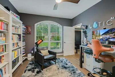 10613 Pointe View Drive, Austin, TX 78738 - Photo 11