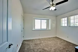 305 Lightcliff St, Hutto, TX 78634 - Photo 23