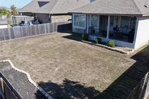 305 Lightcliff St, Hutto, TX 78634 - Photo 33