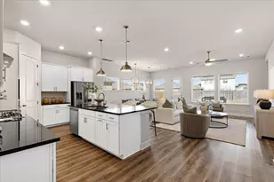 908 Knowles Dr, Hutto, TX 78634 - Photo 7