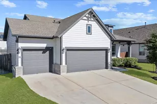 908 Knowles Dr, Hutto, TX 78634 - Photo 3