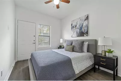 915 22nd 1/2 Street W #101, Austin, TX 78705 - Photo 7