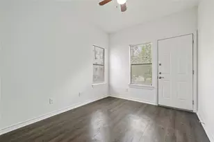 915 22nd 1/2 Street W, Austin, TX 78705 - Photo 11