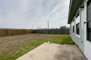 318 Mitchell Dr, Hutto, TX 78634 - Photo 31