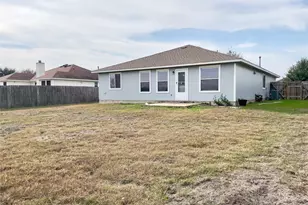 318 Mitchell Dr, Hutto, TX 78634 - Photo 33