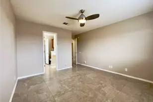 318 Mitchell Dr, Hutto, TX 78634 - Photo 17