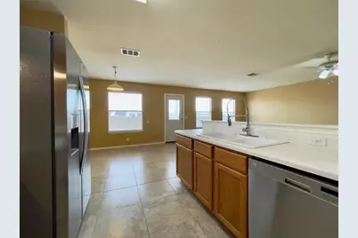 318 Mitchell Drive, Hutto, TX 78634 - Photo 9