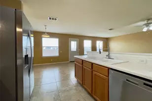 318 Mitchell Dr, Hutto, TX 78634 - Photo 9