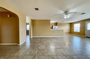 318 Mitchell Dr, Hutto, TX 78634 - Photo 13