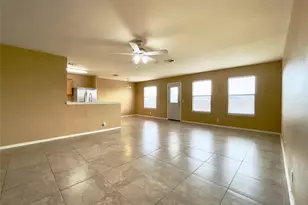 318 Mitchell Dr, Hutto, TX 78634 - Photo 5