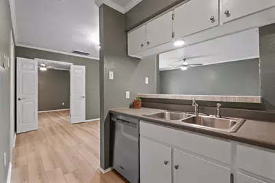 6910 Hart Lane #211, Austin, TX 78731 - Photo 9