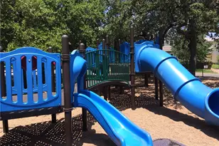 202 E 45th St, Austin, TX 78751 - Photo 17