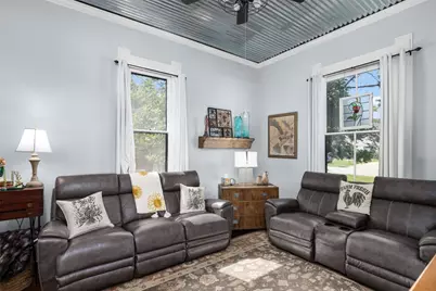 409 W Clark Street, Bartlett, TX 76511 - Photo 11