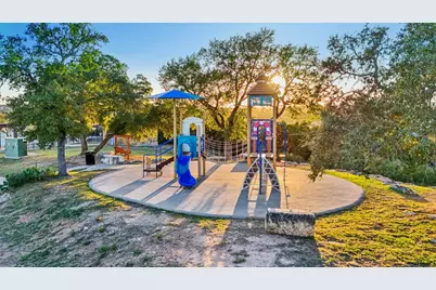 7906 Turnback Ledge Trail, Lago Vista, TX 78645 - Photo 33