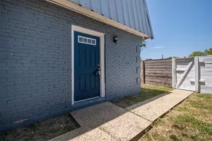 2217 Mission Hill Dr, Austin, TX 78741 - Photo 3