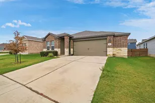 371 Jack Ryan St, Kyle, TX 78640 - Photo 3