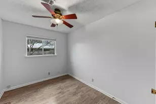 2711 St Edwards Cir, Austin, TX 78704 - Photo 33