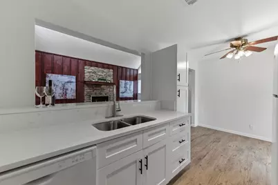 2711 Saint Edwards Circle, Austin, TX 78704 - Photo 3