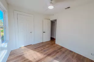 1120 Mark St, Austin, TX 78721 - Photo 13