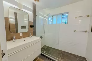 1120 Mark St, Austin, TX 78721 - Photo 15