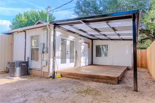 1120 Mark St, Austin, TX 78721 - Photo 21