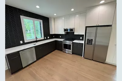 3510 Lyons Road, Austin, TX 78702 - Photo 3