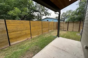 3510 Lyons Rd, Austin, TX 78702 - Photo 11