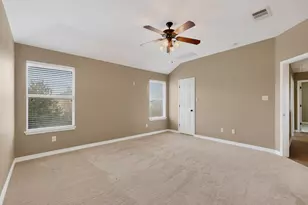 322 Lone Star Blvd, Hutto, TX 78634 - Photo 19