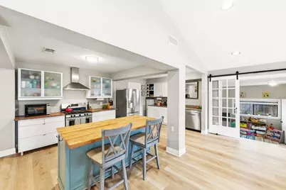 7210 Towering Oaks Drive, Austin, TX 78745 - Photo 3