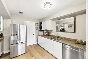 7210 Towering Oaks Dr, Austin, TX 78745 - Photo 17
