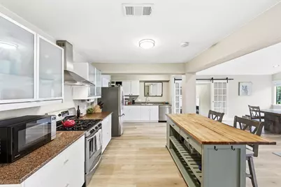 7210 Towering Oaks Drive, Austin, TX 78745 - Photo 15