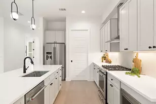 1702 Pennsylvania Ave, Austin, TX 78702 - Photo 13