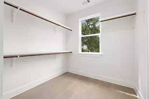 1702 Pennsylvania Ave, Austin, TX 78702 - Photo 23