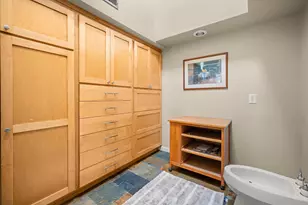 102 Canyon Cir W, Austin, TX 78746 - Photo 23