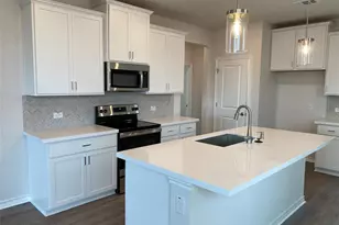 212 Breccia Trl, Liberty Hill, TX 78642 - Photo 13