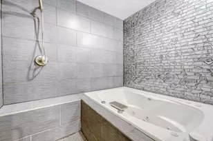 8200 Neely Dr, Austin, TX 78759 - Photo 11
