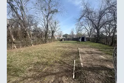 1120 Saint Paul Street, Gonzales, TX 78629 - Photo 9