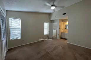 512 Eberhart Ln, Austin, TX 78745 - Photo 9