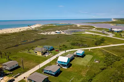 119 Beach Front Drive, Matagorda, TX 77457 - Photo 5