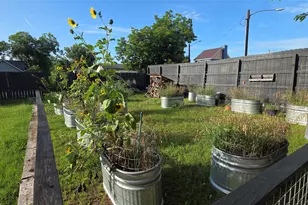 916 S Main St, Lockhart, TX 78644 - Photo 11