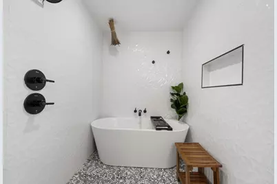 8707 Primrose Lane, Austin, TX 78757 - Photo 23