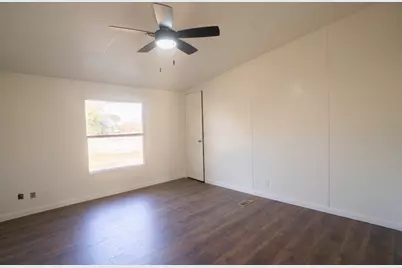 404 S Mill Street, Flatonia, TX 78941 - Photo 17