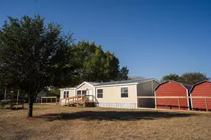 404 S Mill St, Flatonia, TX 78941 - Photo 1