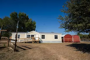 404 S Mill St, Flatonia, TX 78941 - Photo 3