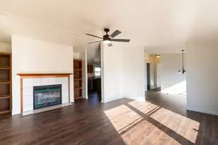 404 S Mill St, Flatonia, TX 78941 - Photo 7