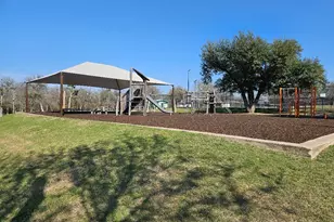 1130 N Main St, Elgin, TX 78621 - Photo 15