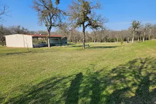 1130 N Main St, Elgin, TX 78621 - Photo 13