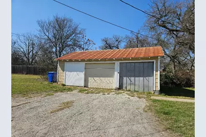 1130 N Main Street, Elgin, TX 78621 - Photo 11
